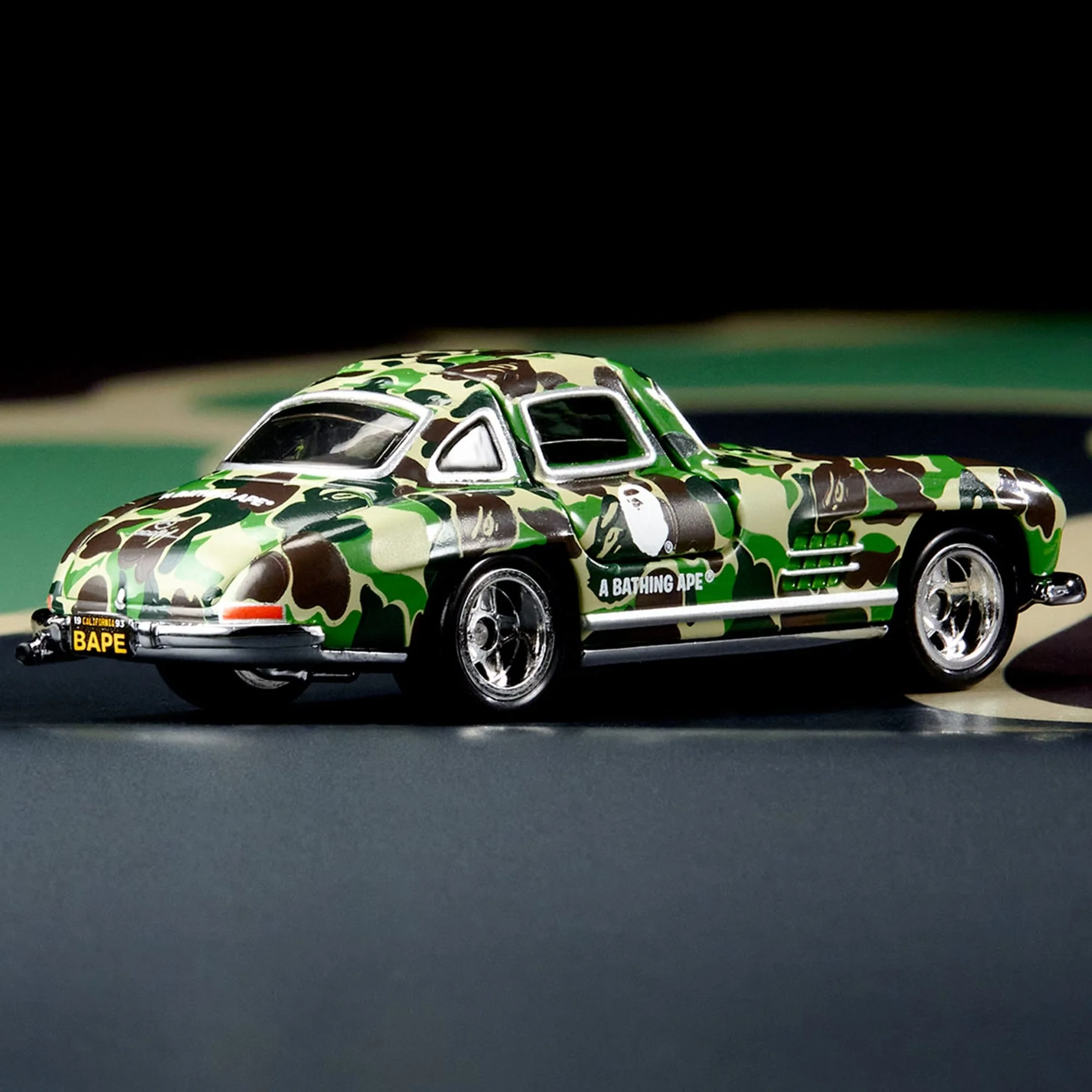 BAPE Hot Wheels 1955 Mercedes-Benz 300 SL - Image 4