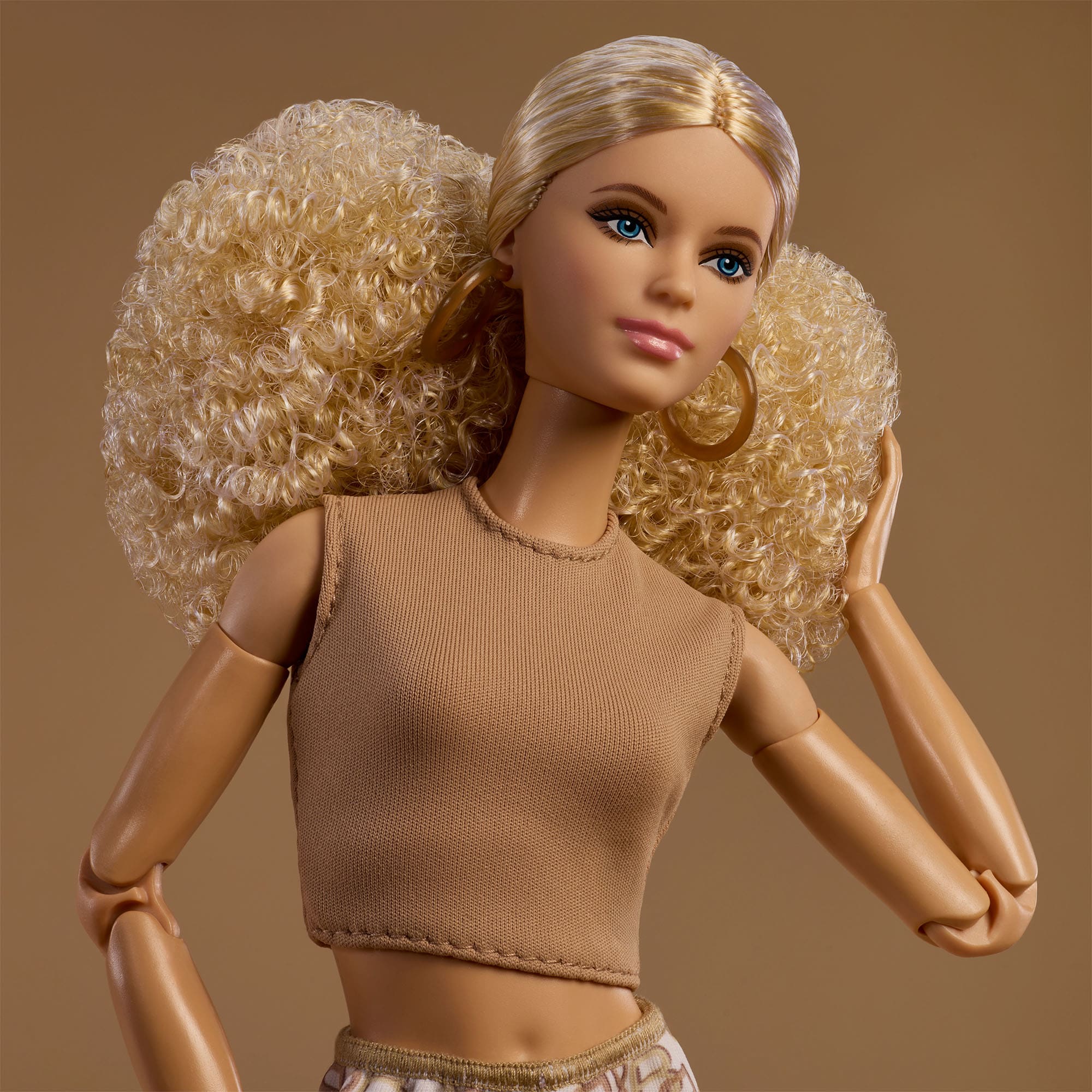 Barbie Basics 2026 Neutrals Series, Model 07 - Image 3