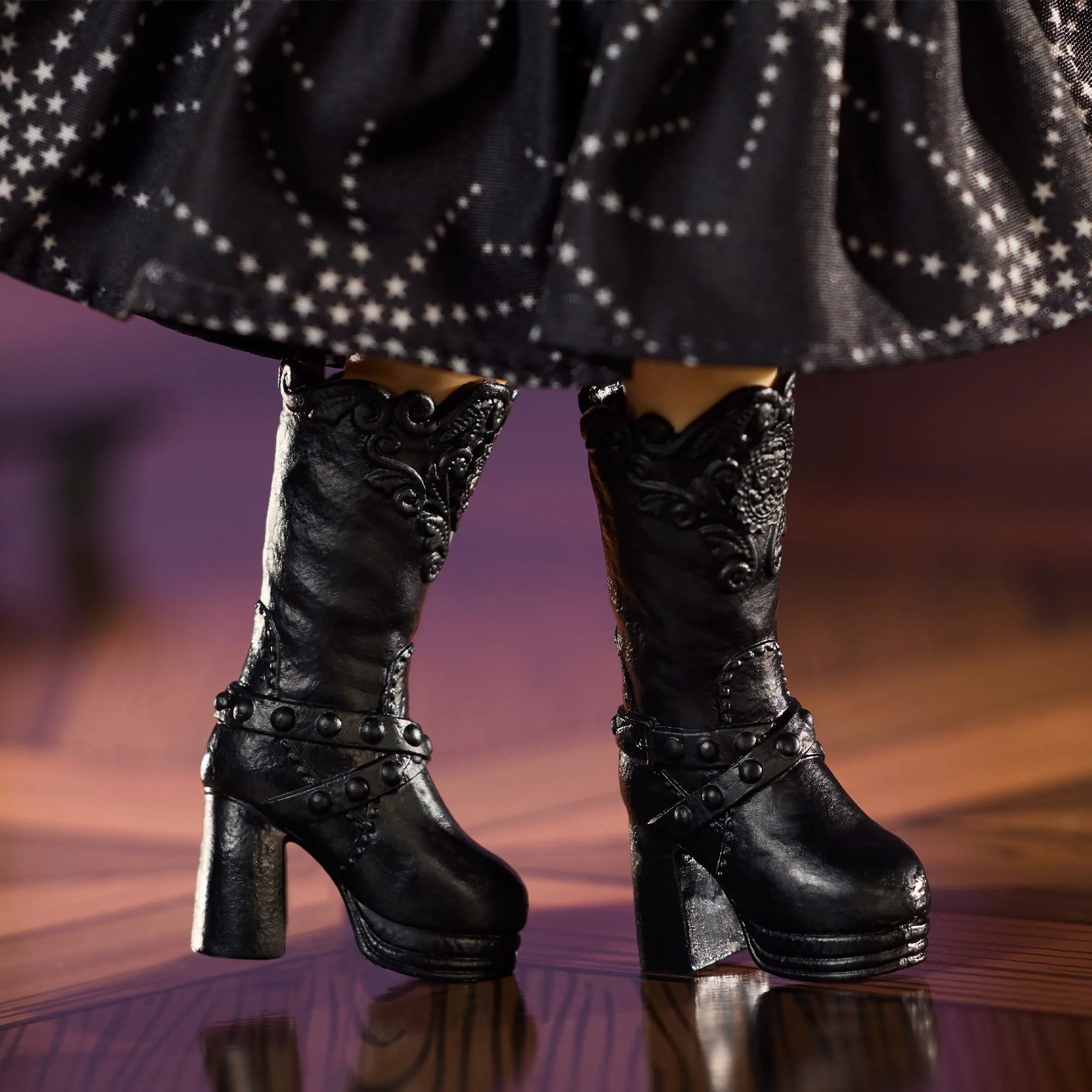 Barbie Inspiring Women Anna Sui Doll - Image 5