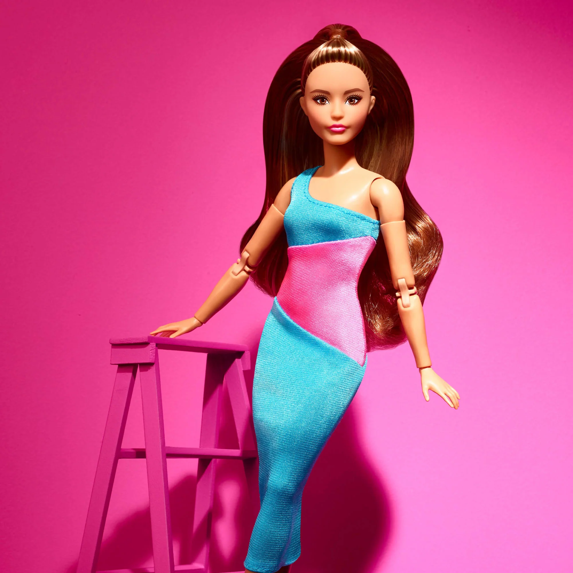 Barbie Looks Doll (Petite, Long Brunette Hair) - Image 9