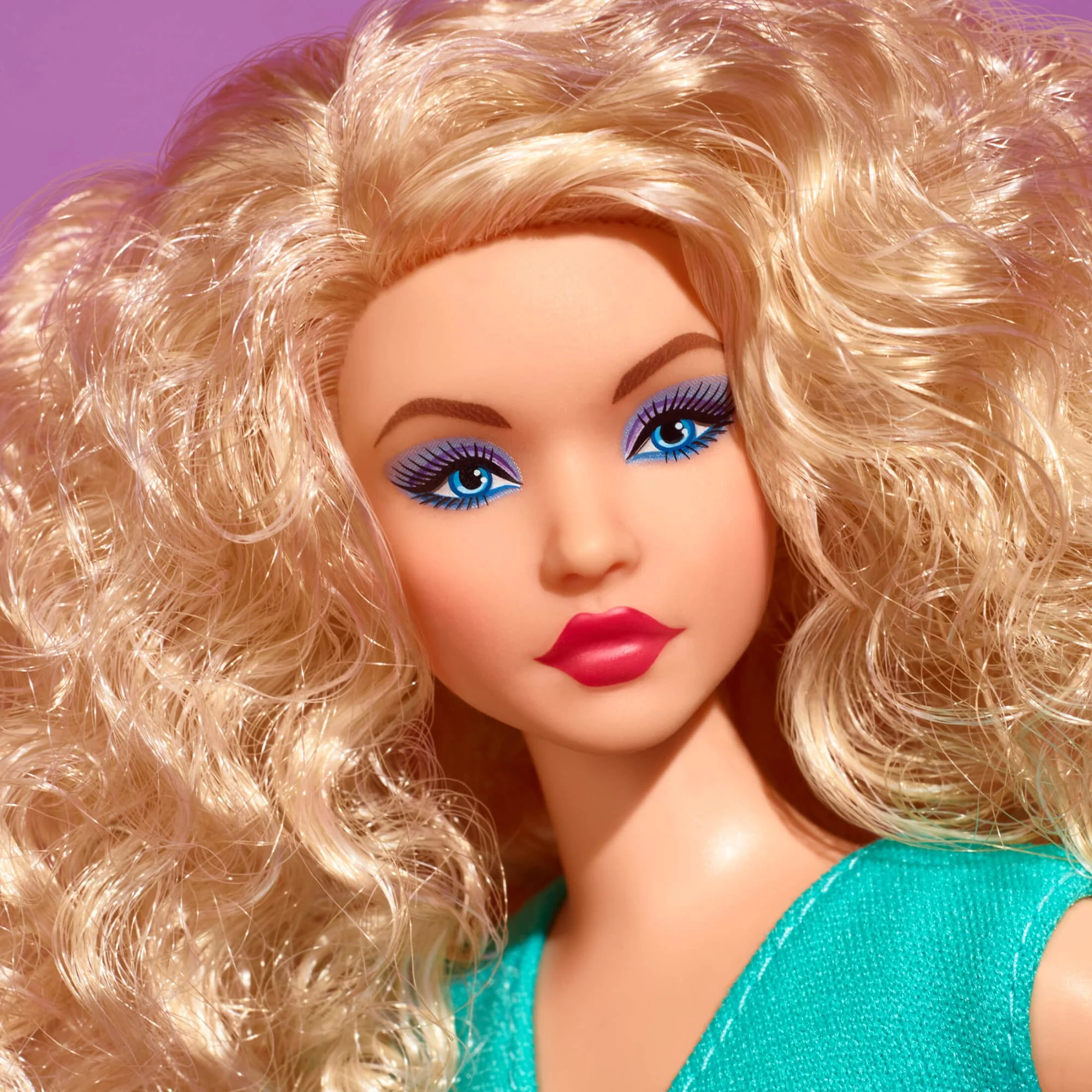 Barbie Looks Doll (Curvy, Curly Blonde Hair) - Image 11