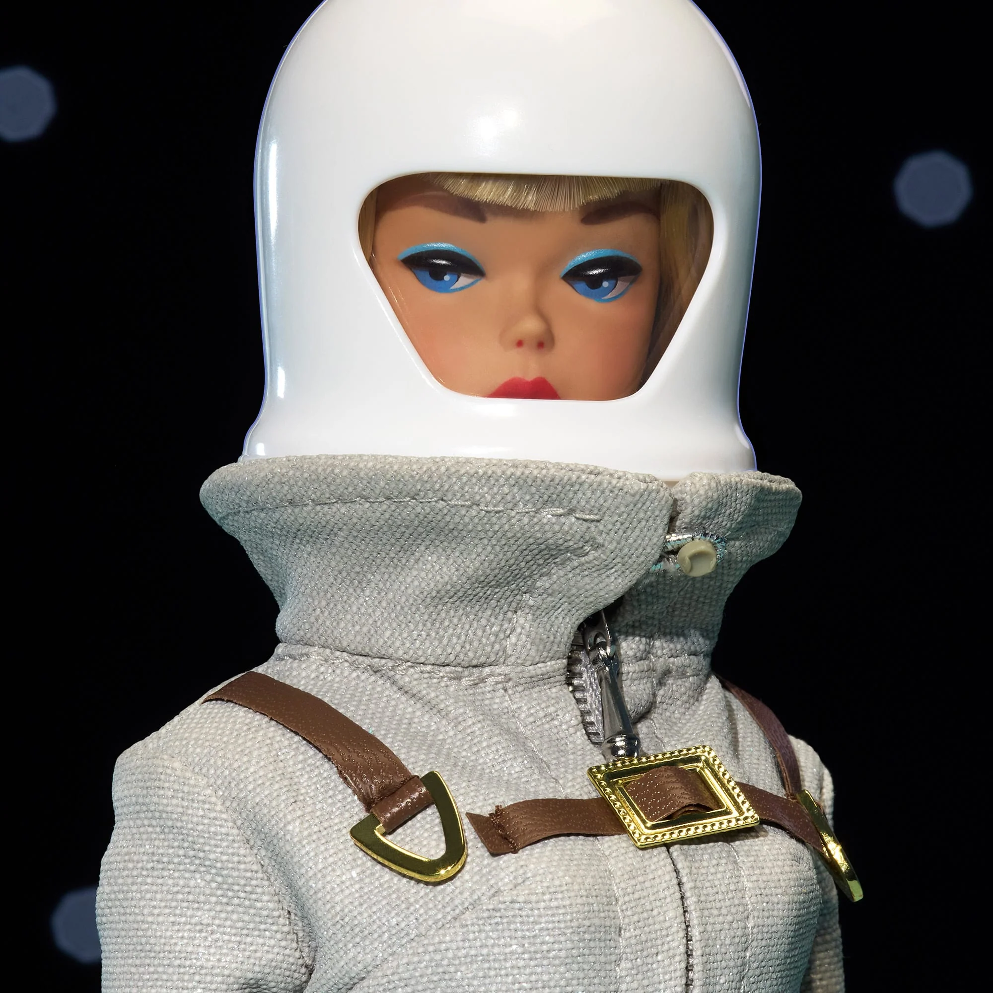 Barbie Miss Astronaut 60th Anniversary Doll - Image 3