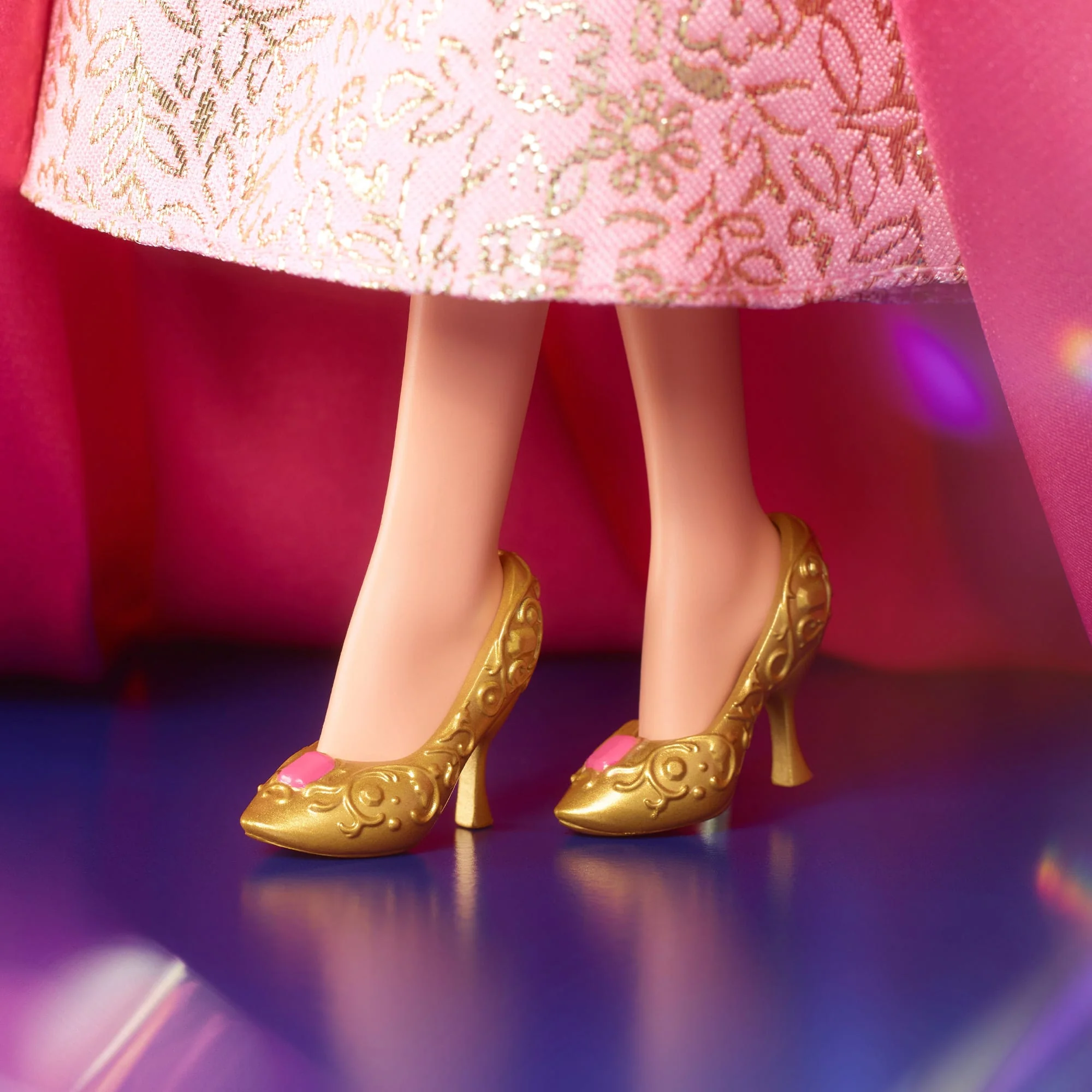 Disney Collector Radiance Collection Aurora Doll - Image 6
