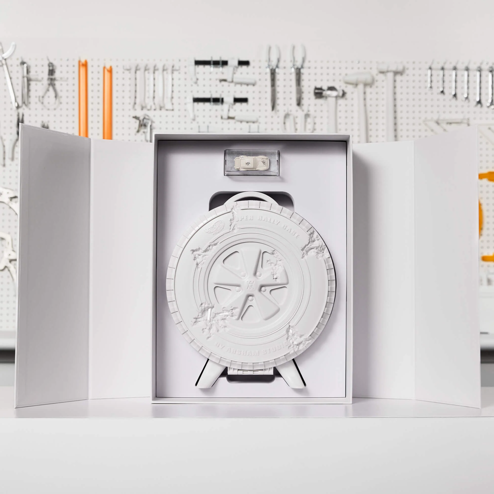 Hot Wheels x Daniel Arsham Eroded Porsche 930 and Rally Case - Image 22