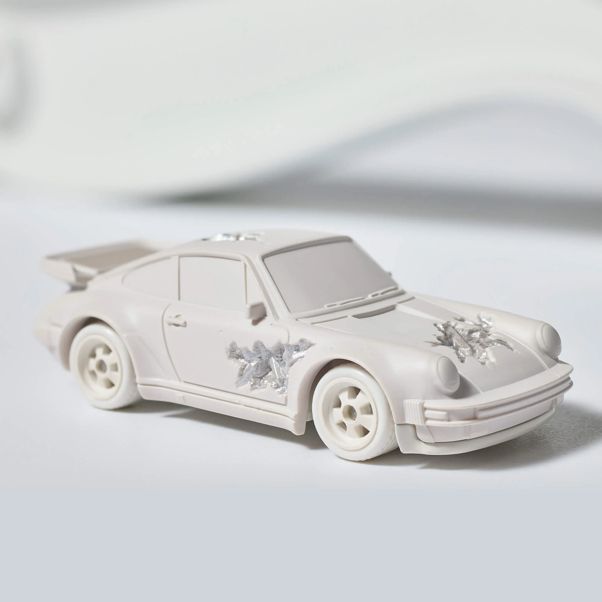 Hot Wheels x Daniel Arsham Eroded Porsche 930 and Rally Case - Image 5