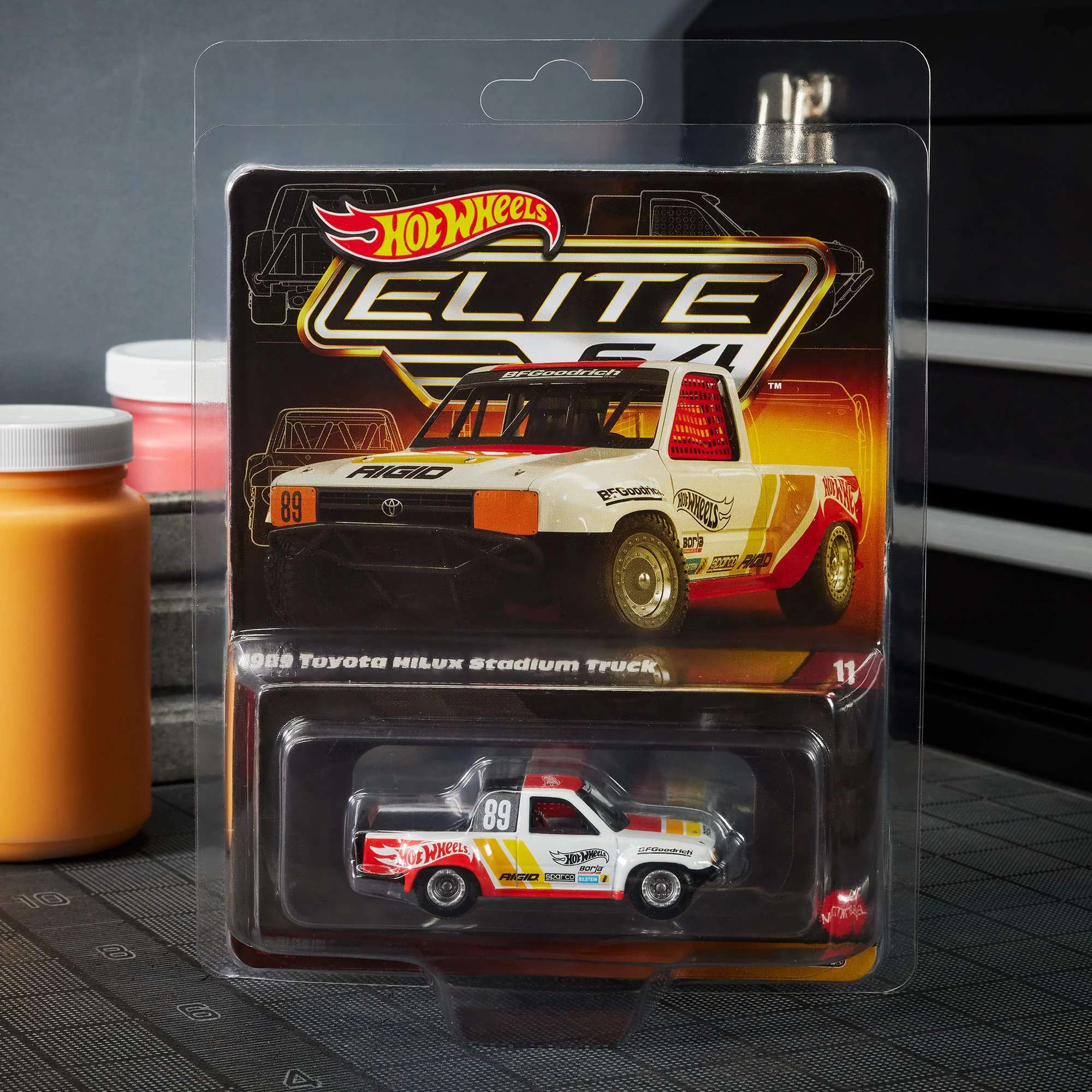 Hot Wheels Elite 64 1989 Toyota HiLux Stadium Truck - Image 17