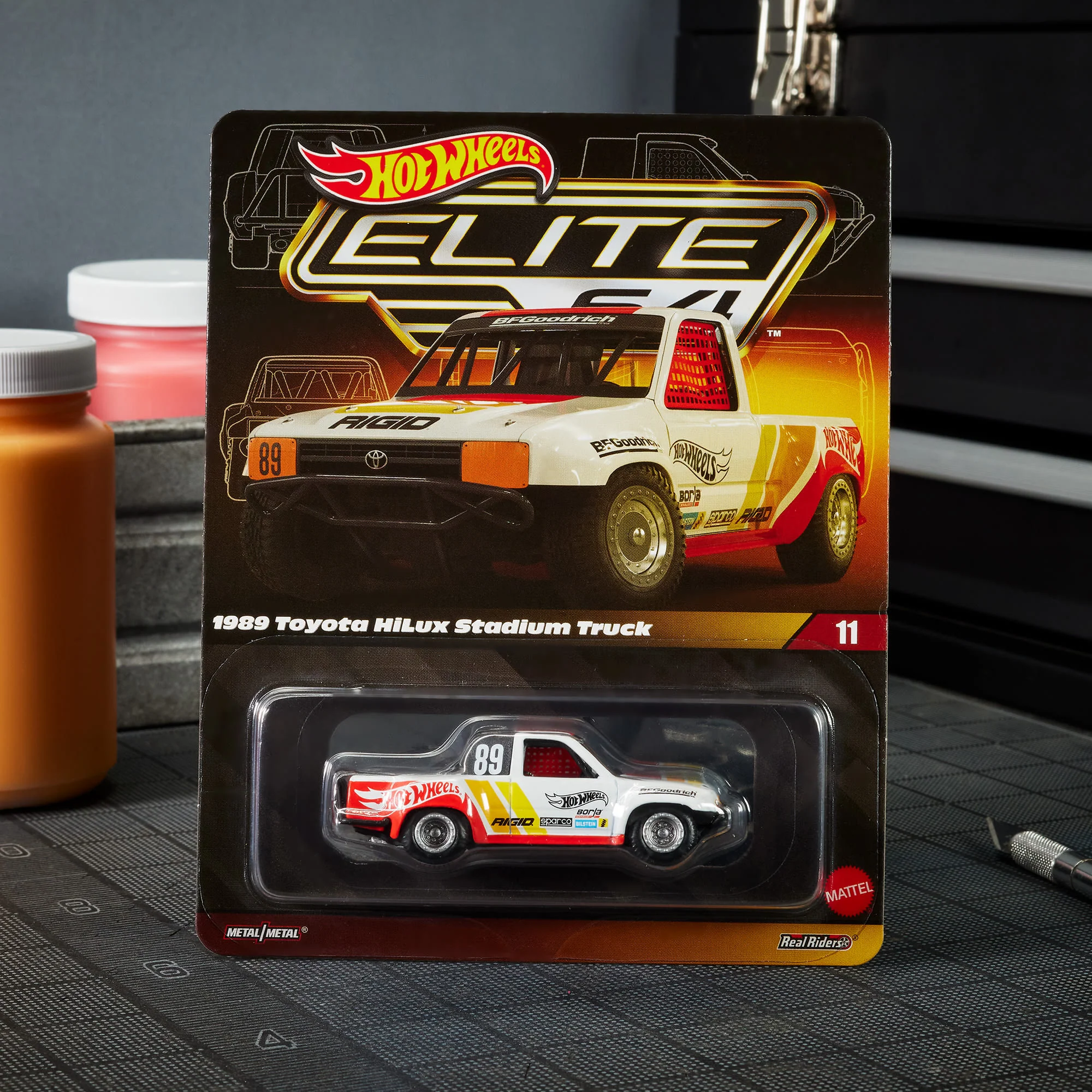 Hot Wheels Elite 64 1989 Toyota HiLux Stadium Truck - Image 18