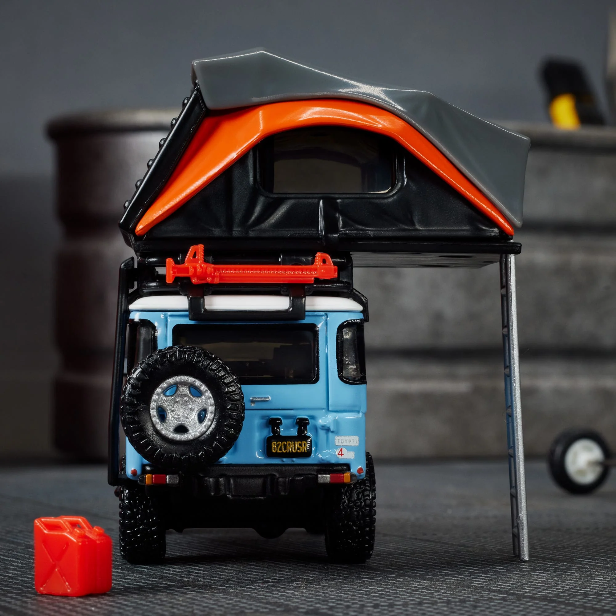 Hot Wheels Elite 64 Mod Shop 1982 Custom Toyota Land Cruiser FJ45 Troopy - Image 10