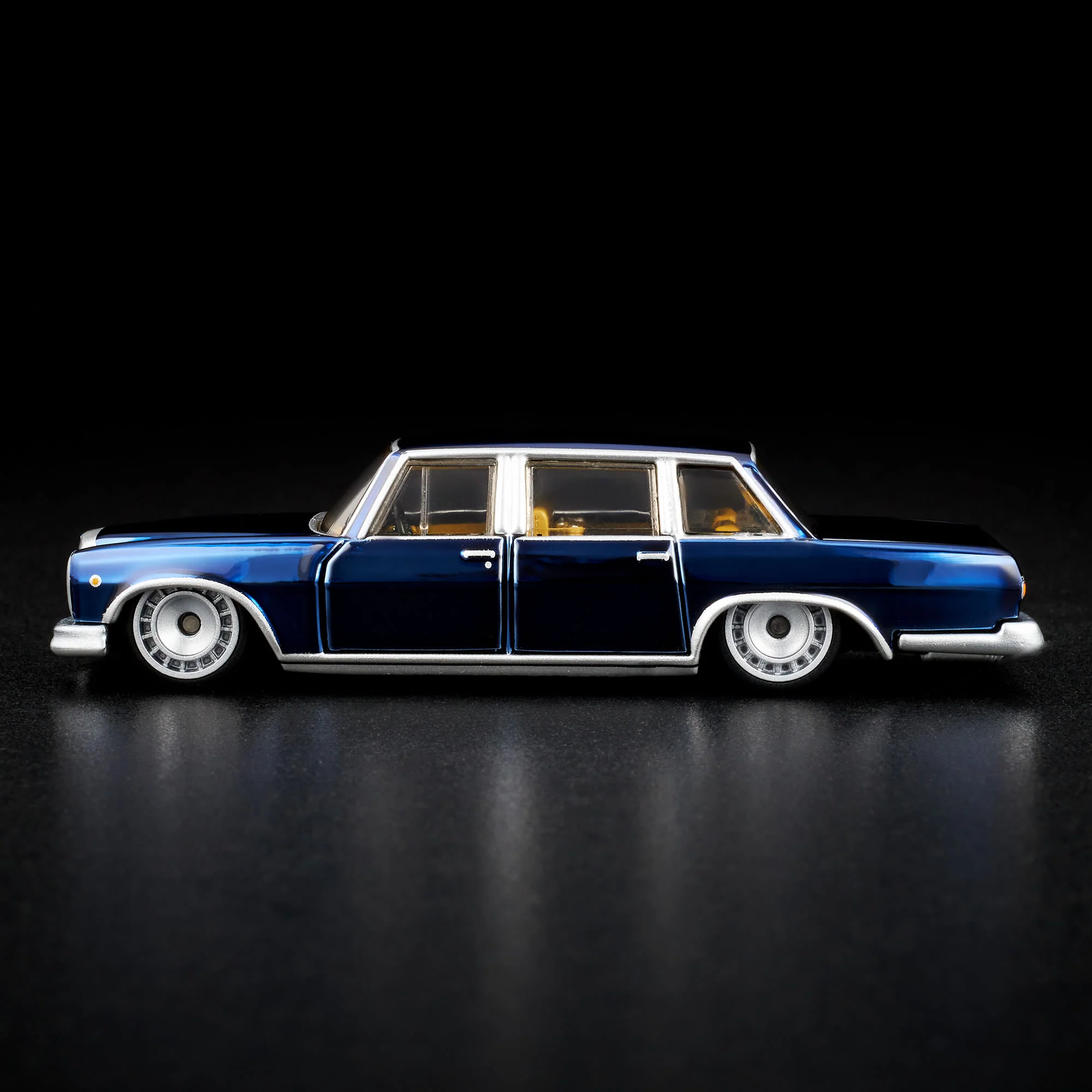 RLC Exclusive 1964 Mercedes-Benz 600 - Image 13