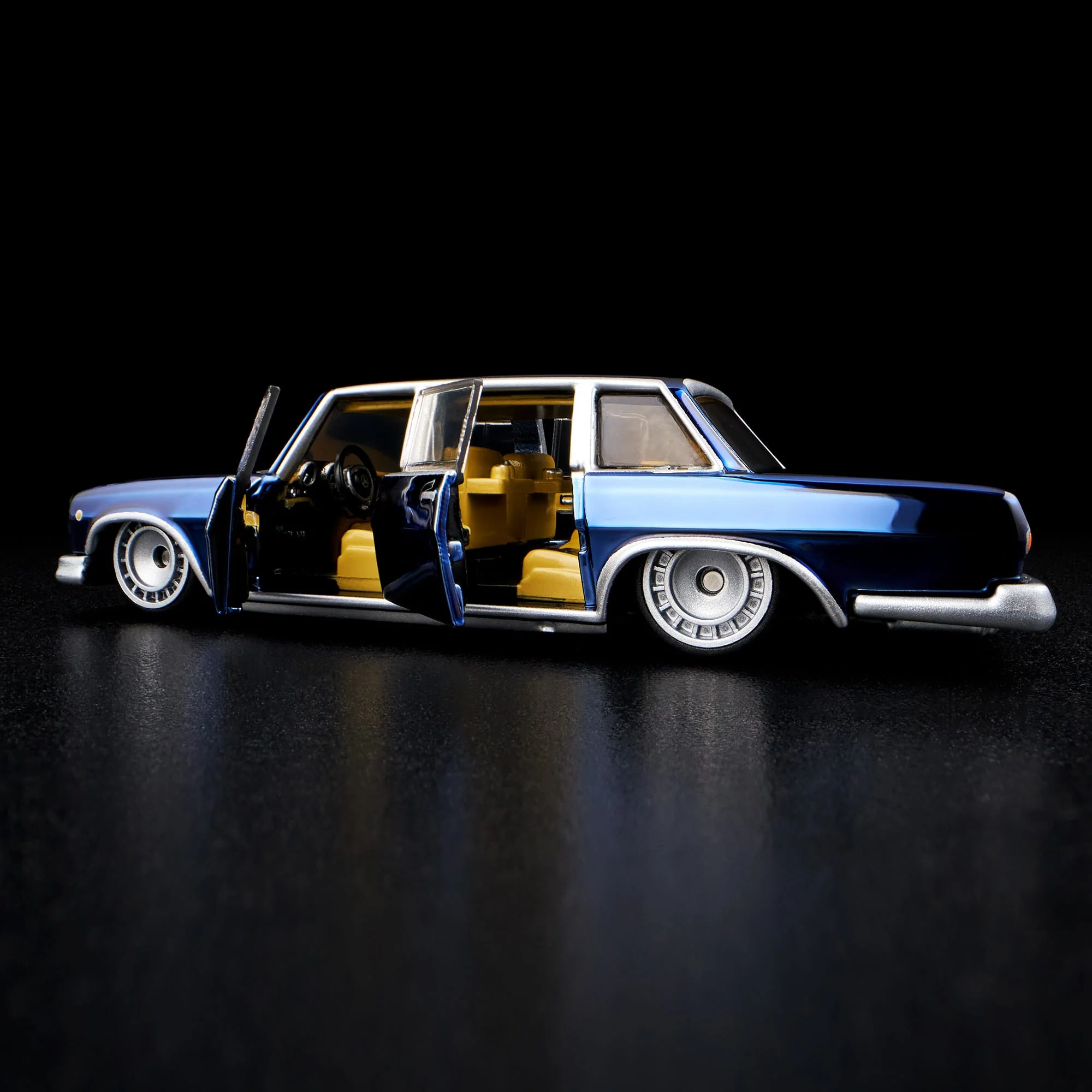 RLC Exclusive 1964 Mercedes-Benz 600 - Image 5