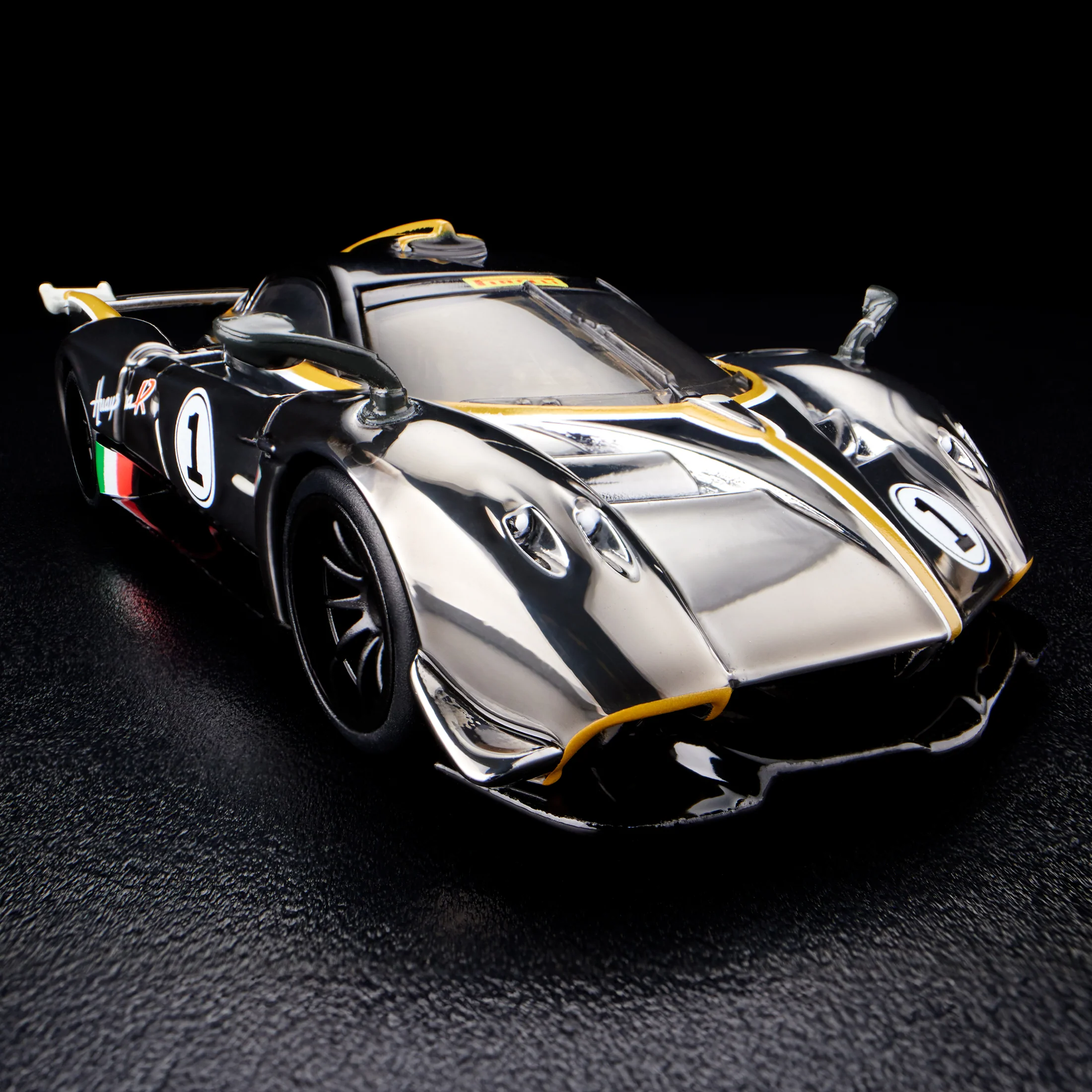 RLC Exclusive ‘21 Pagani Huayra R - Image 10