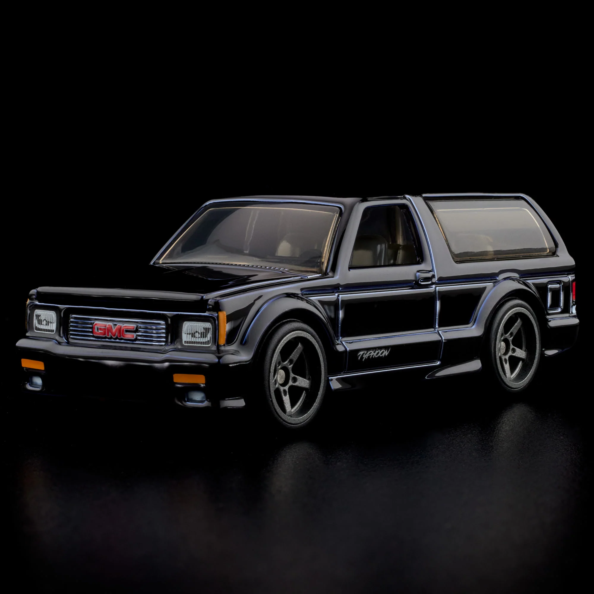 RLC Exclusive 1992 GMC Typhoon - Image 4