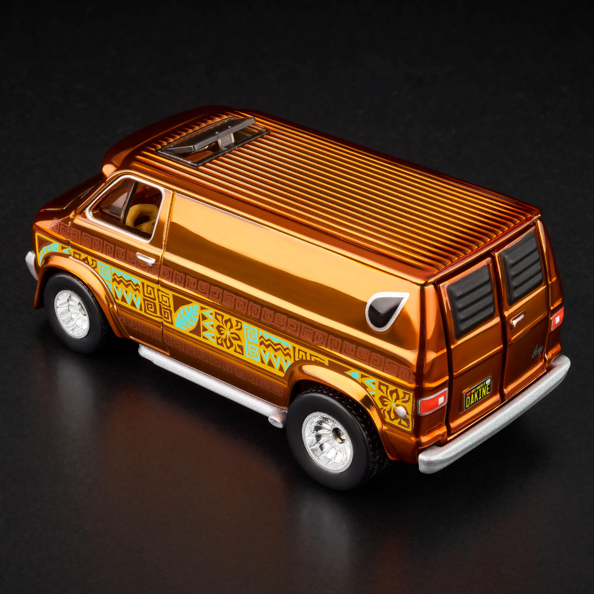 RLC Exclusive ‘70s Dodge Tradesman Van - Image 15