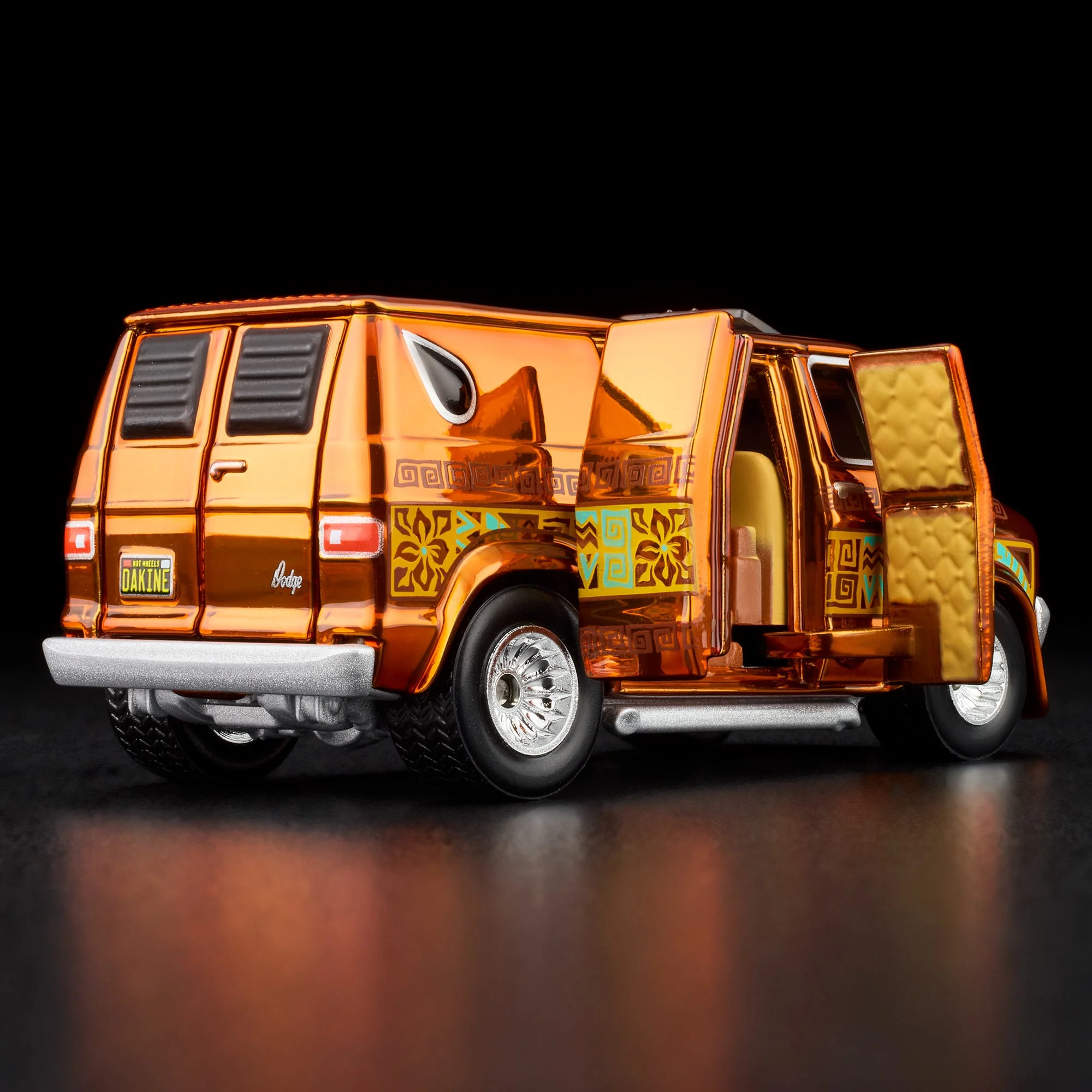 RLC Exclusive ‘70s Dodge Tradesman Van - Image 4
