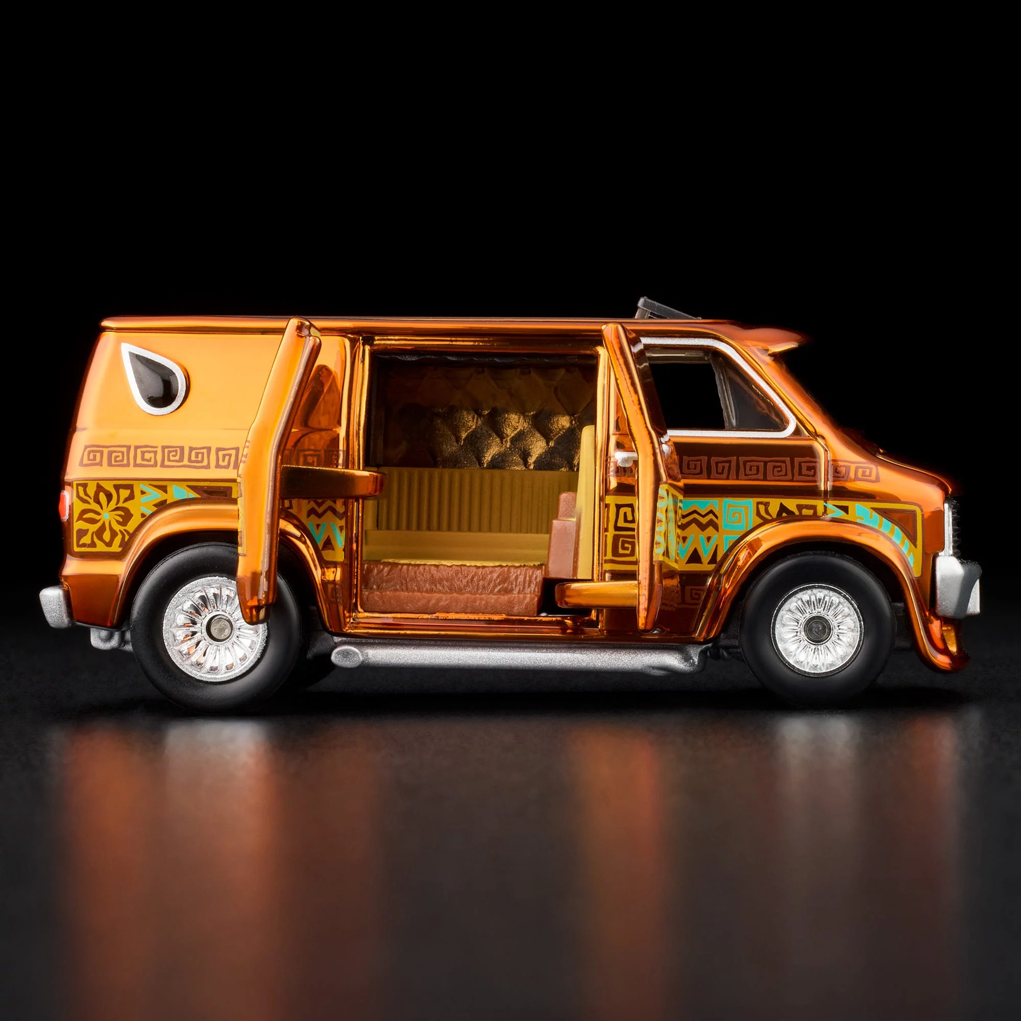 RLC Exclusive ‘70s Dodge Tradesman Van - Image 6