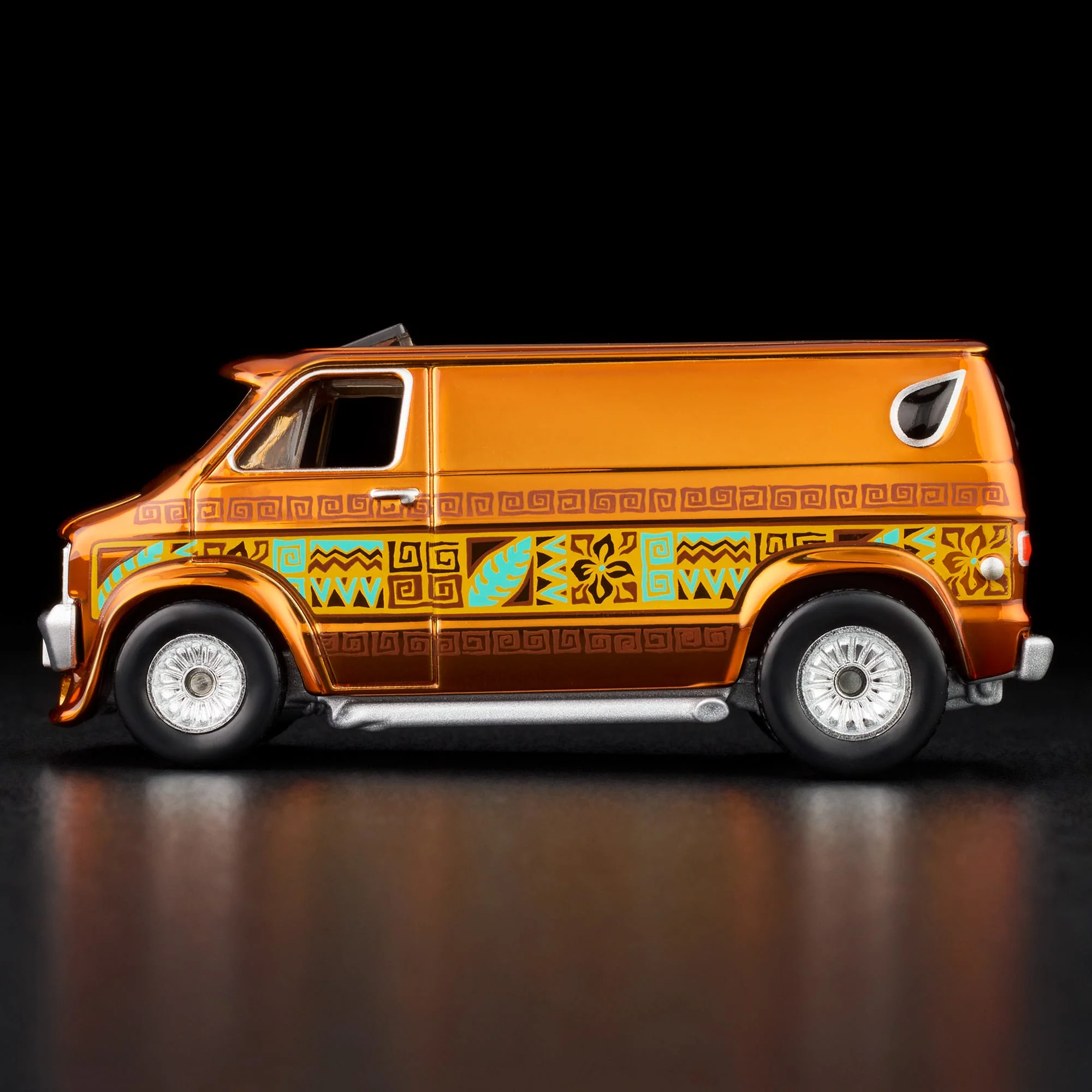RLC Exclusive ‘70s Dodge Tradesman Van - Image 8