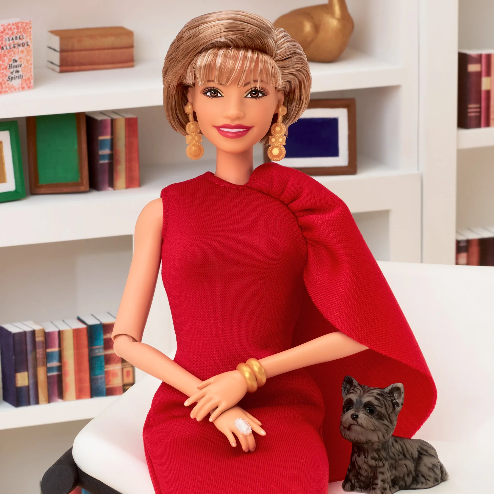 Barbie Inspiring Women Isabel Allende Doll  - Image 3