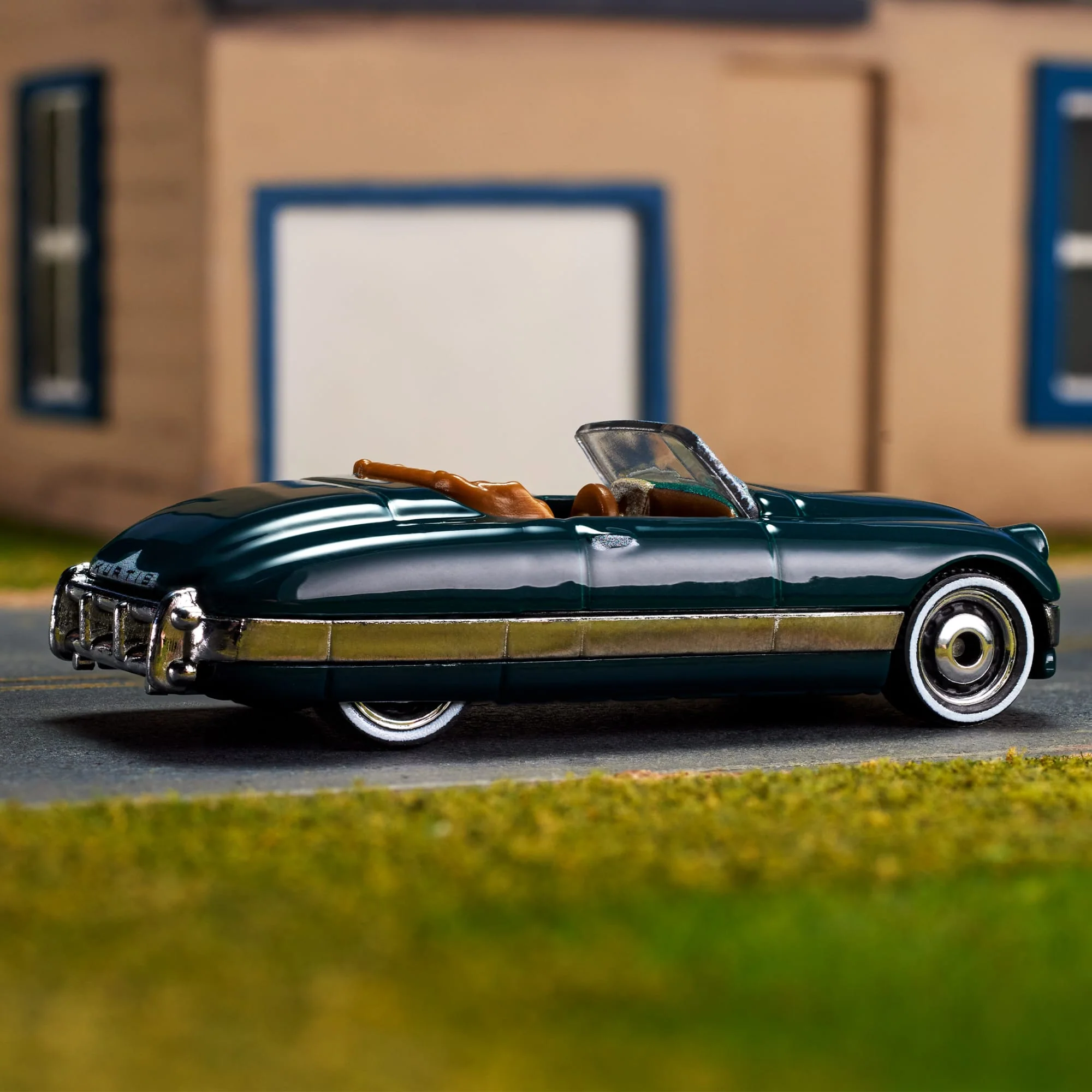 Matchbox x MotorTrend 1949 Kurtis Sport Car - Image 3