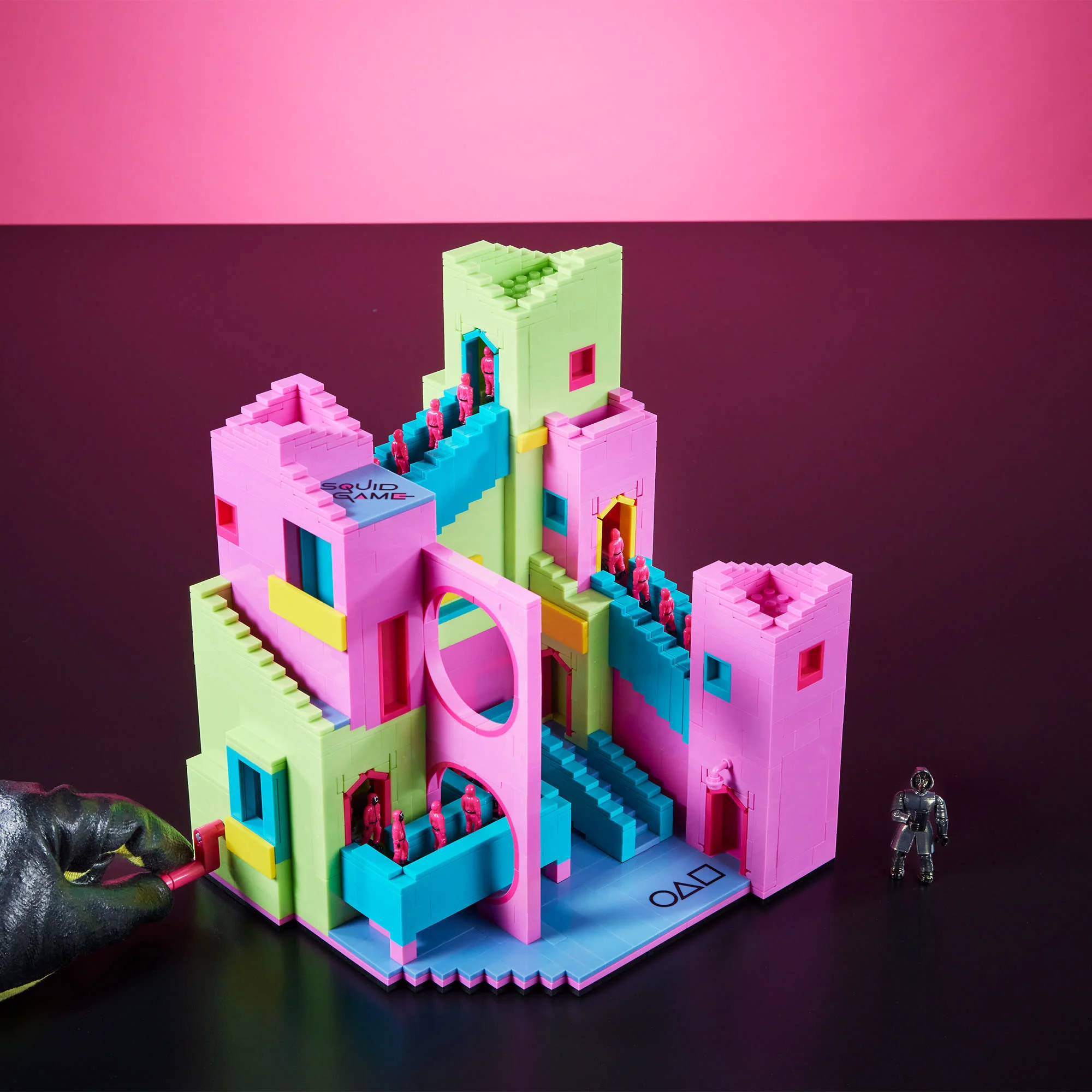 MEGA Squid Game Staircase Collector Building Set - Image 2