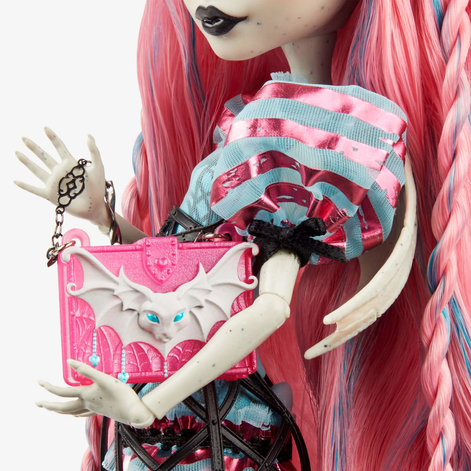 Monster High Fang Vote Rochelle Goyle Doll - Image 8