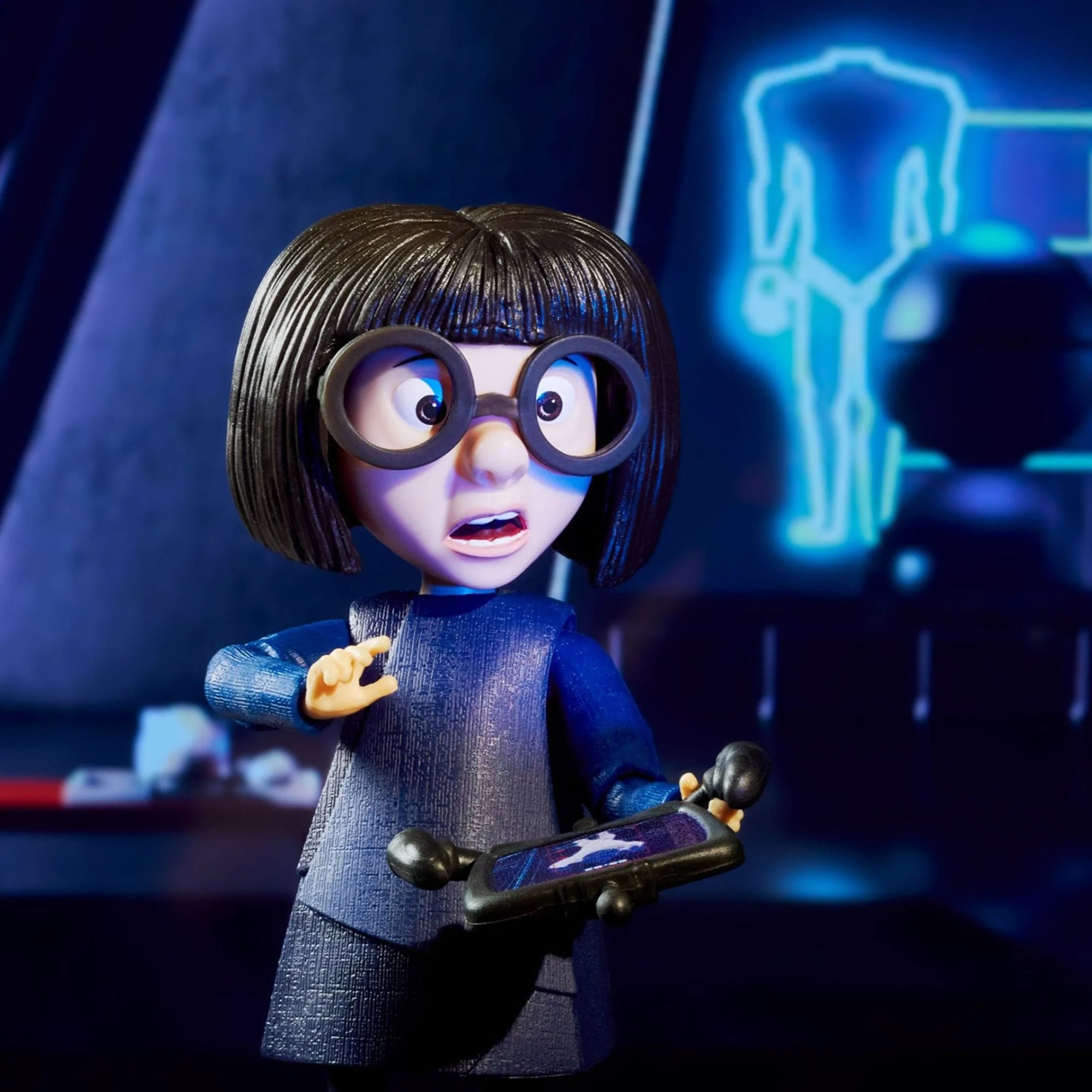 Pixar Spotlight Series Edna Mode Collector Figure The Incredibles - Image 5