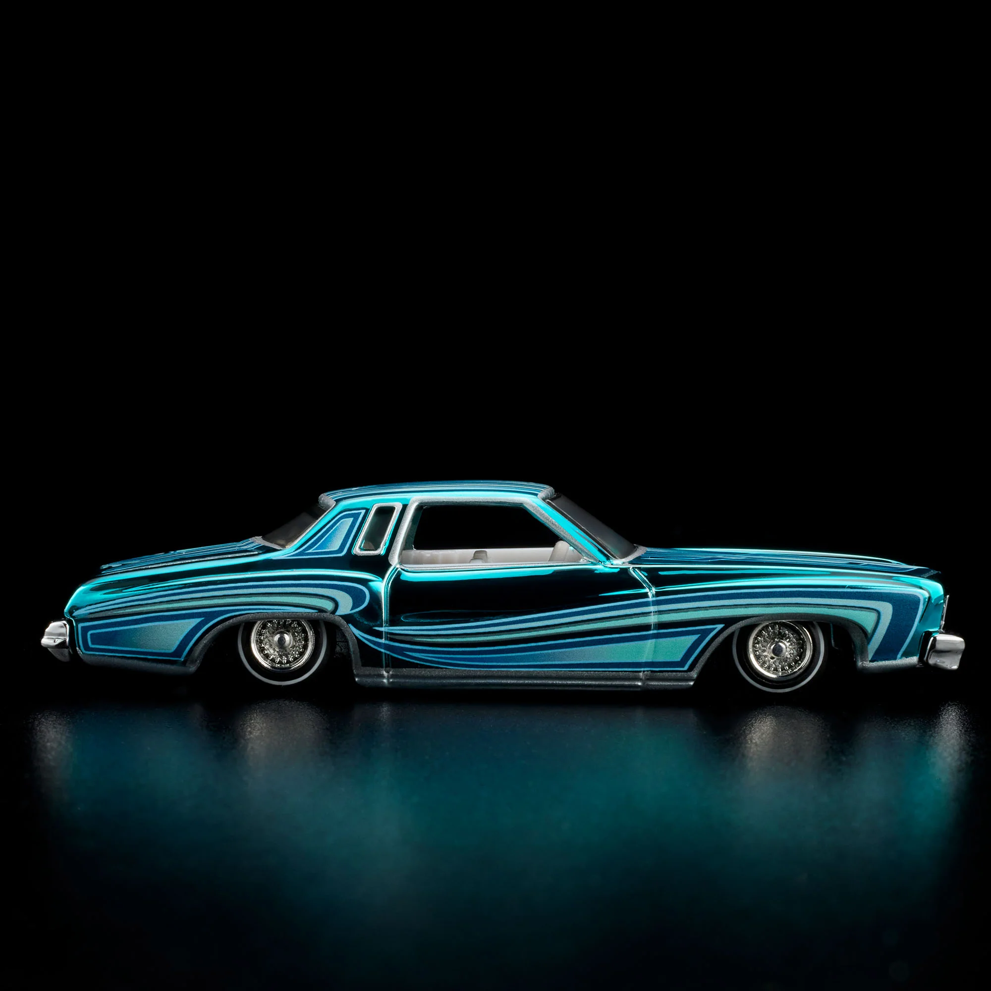 RLC Exclusive 1975 Chevrolet Monte Carlo - Image 8