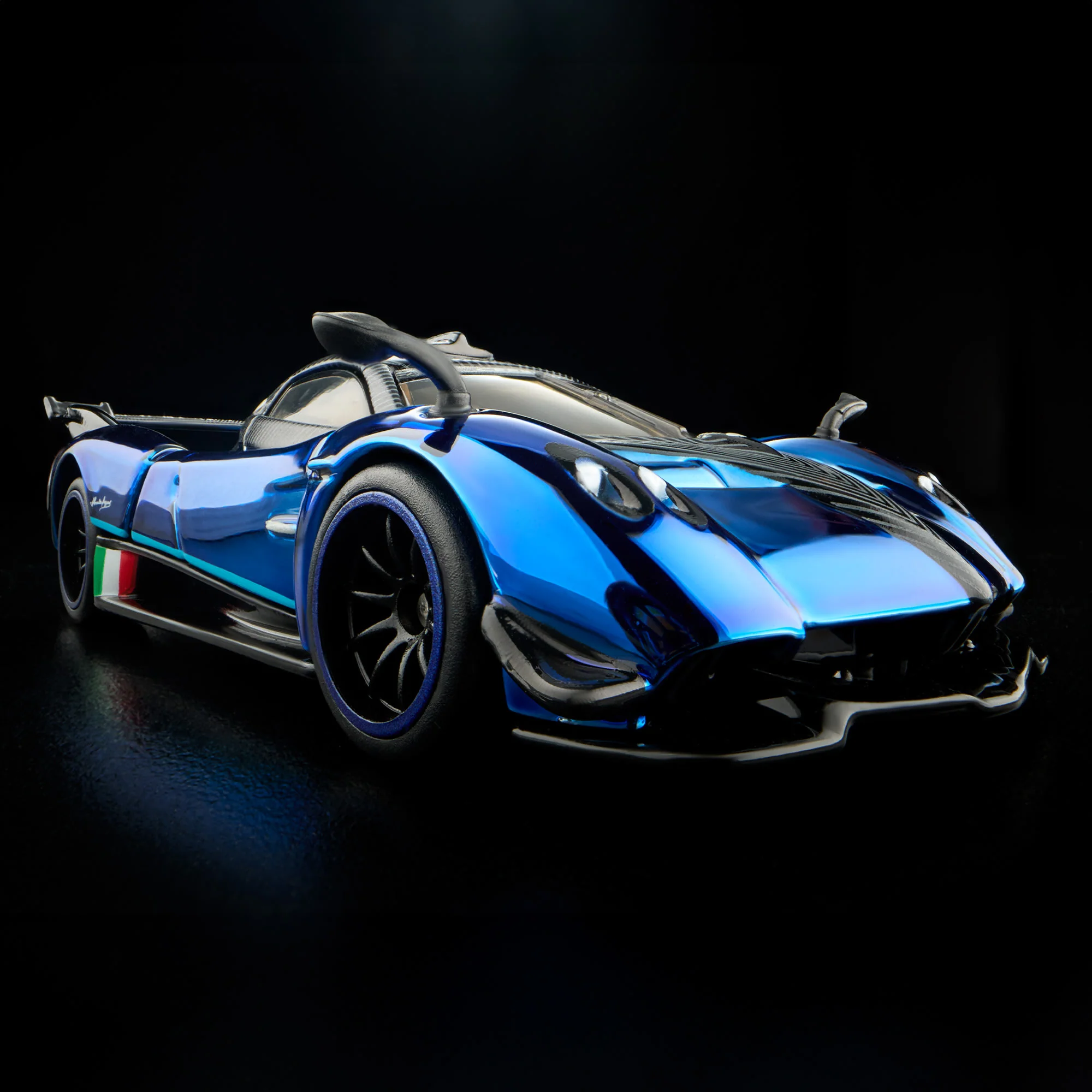 RLC Exclusive 2021 Pagani Huayra R - Image 12