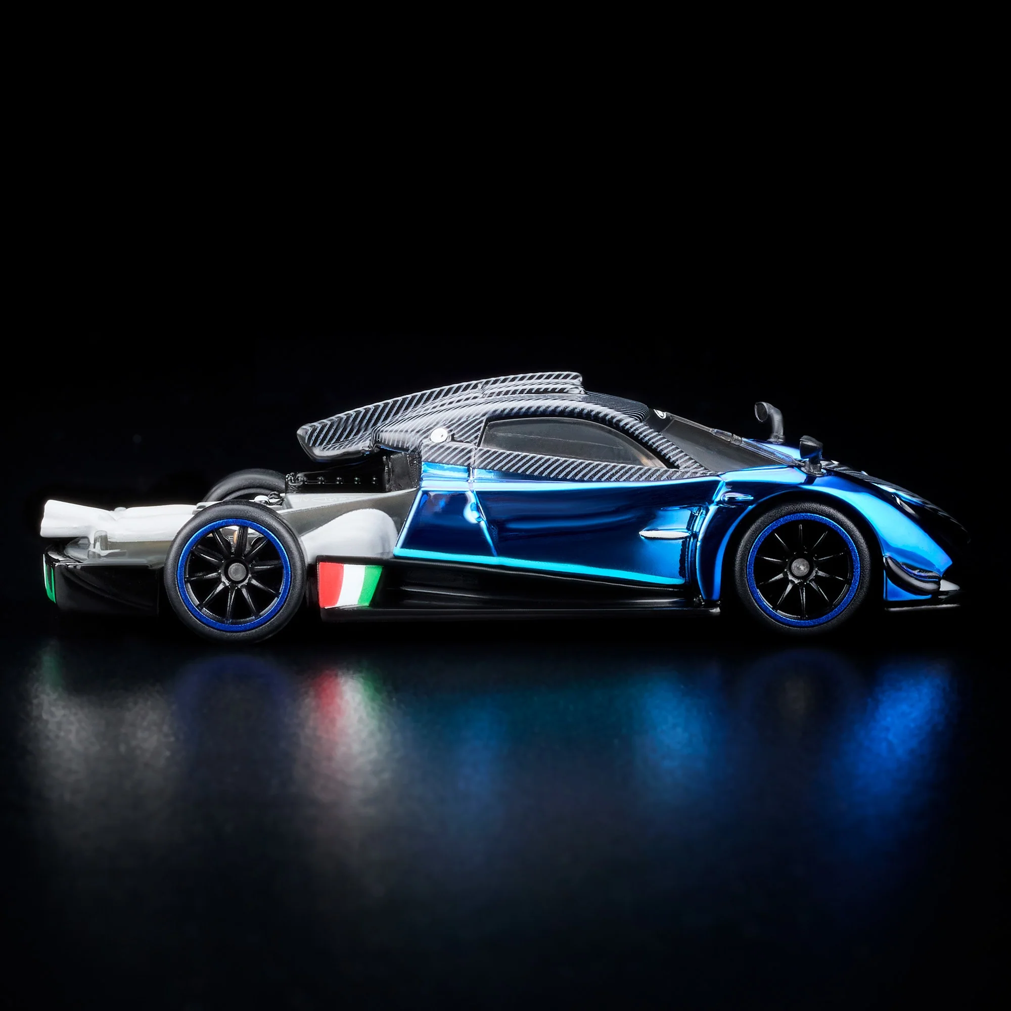 RLC Exclusive 2021 Pagani Huayra R - Image 3