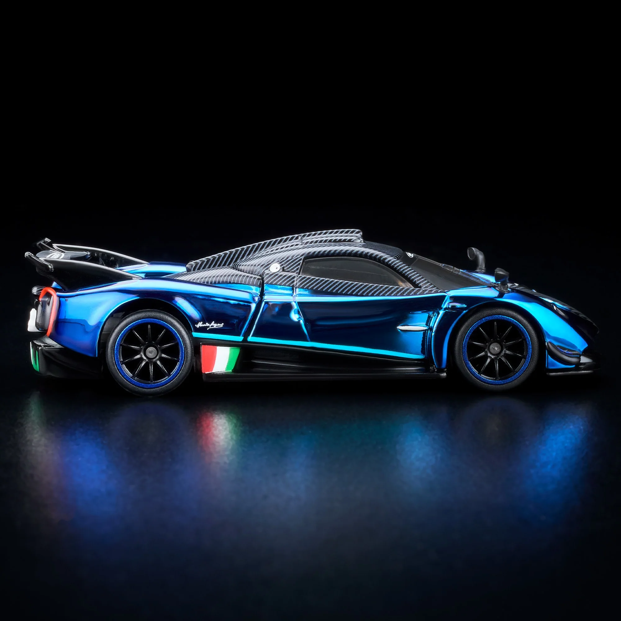 RLC Exclusive 2021 Pagani Huayra R - Image 7