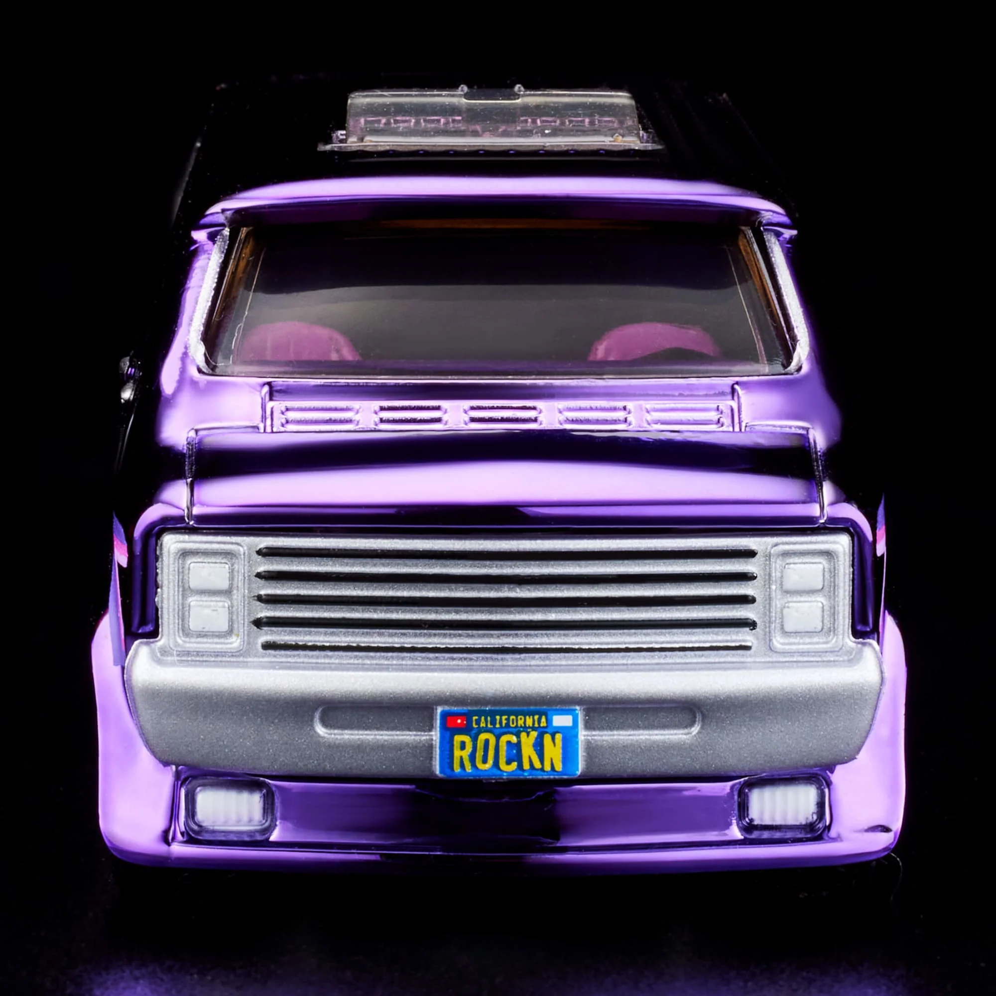 RLC Exclusive ‘70s Dodge Tradesman Van - Image 6