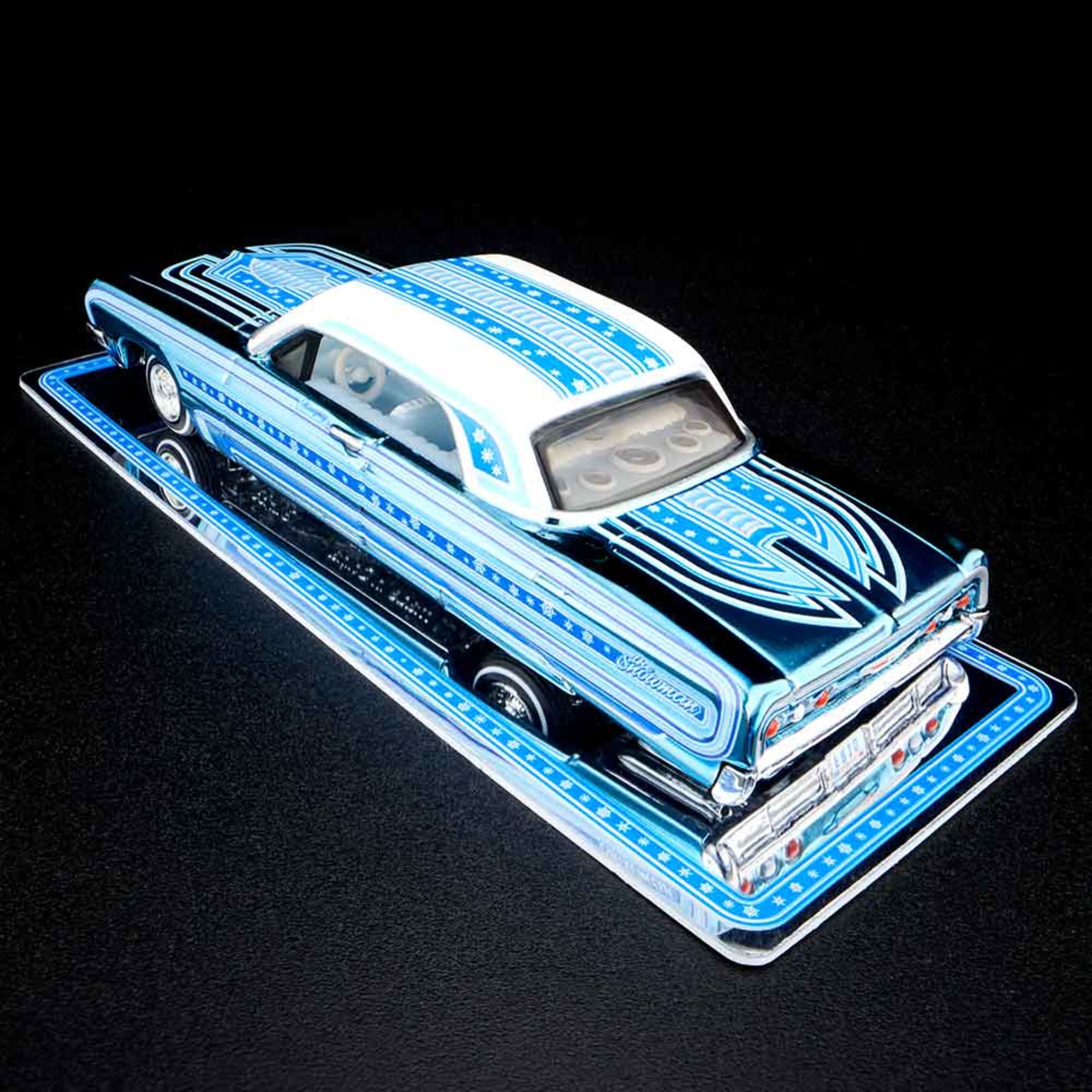 RLC Exclusive Holiday ’64 Impala - Image 8