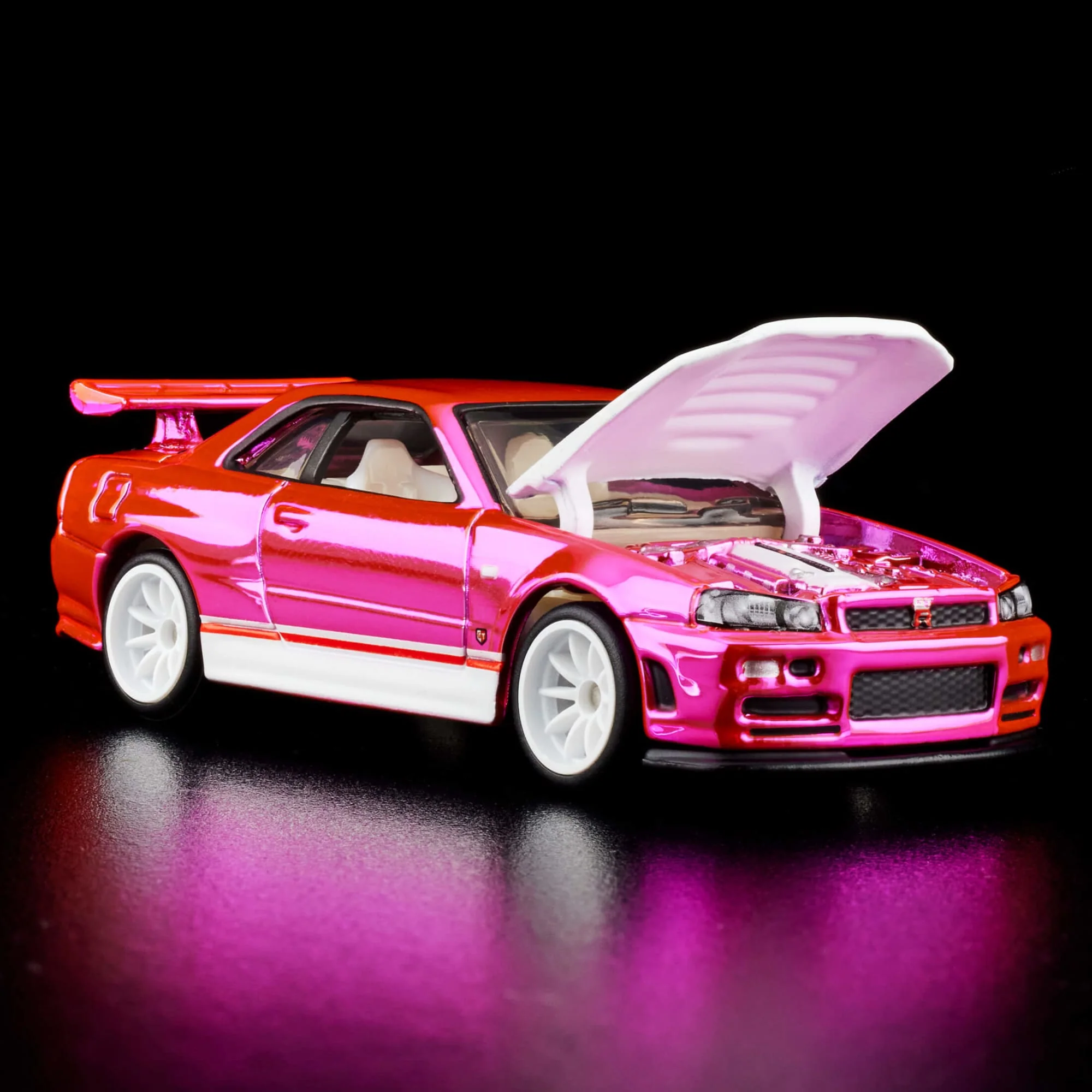 RLC Exclusive Pink Editions Nissan Skyline GT-R - Image 3