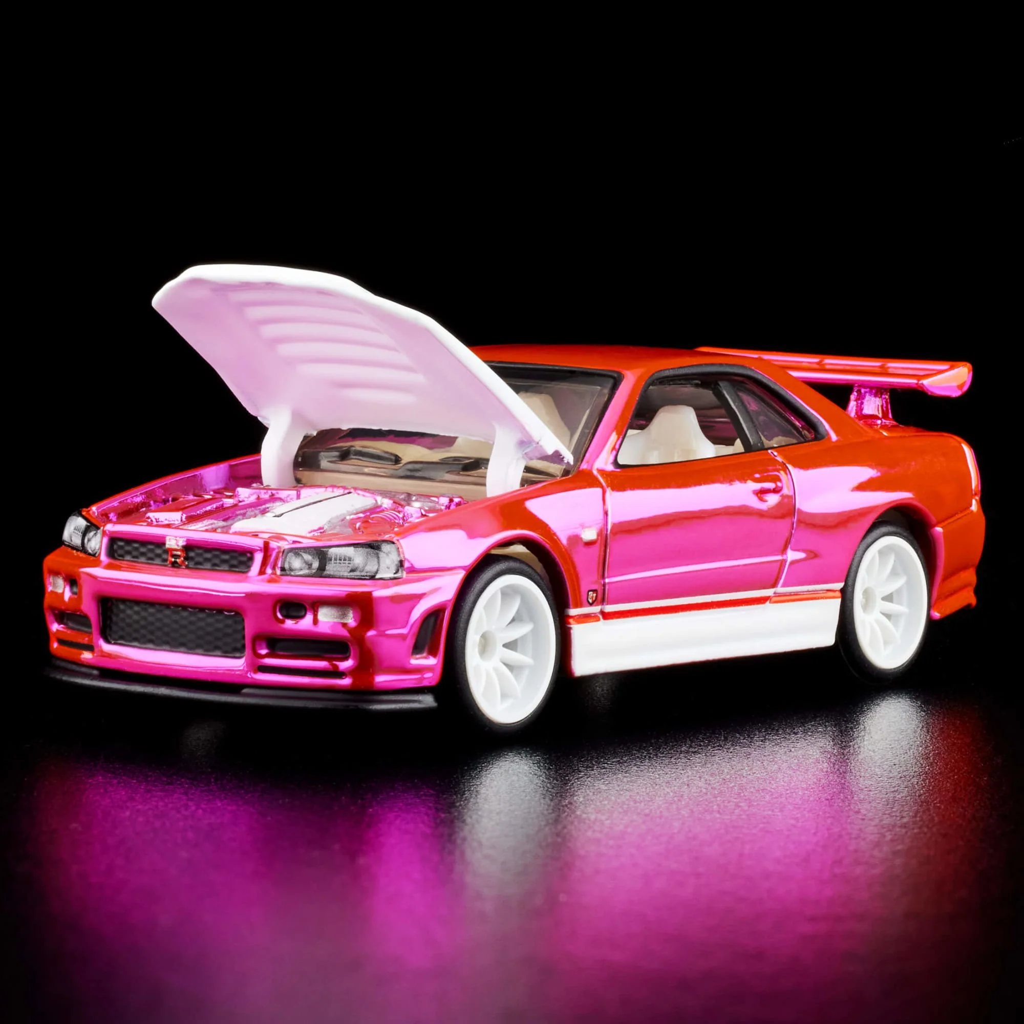 RLC Exclusive Pink Editions Nissan Skyline GT-R - Image 5