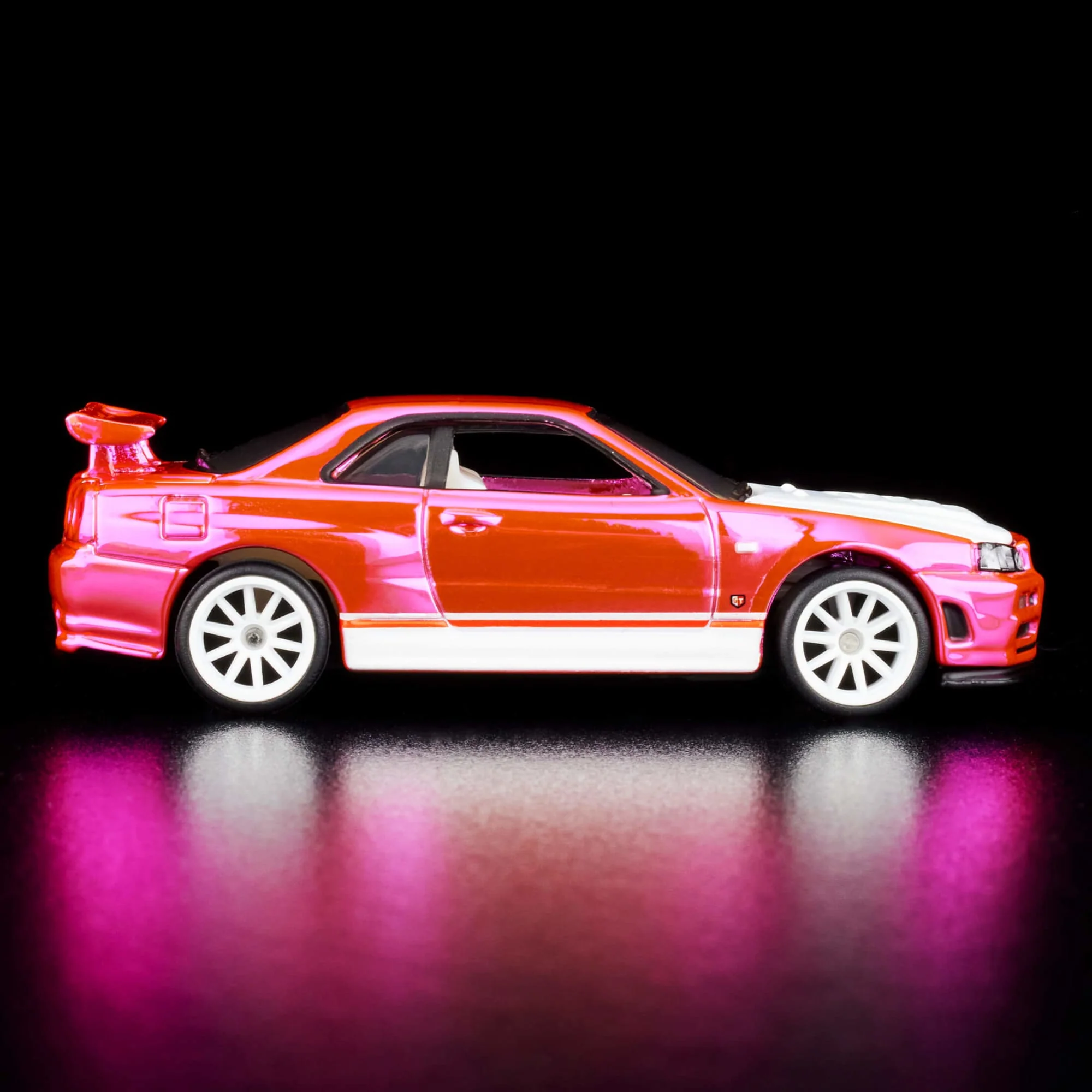 RLC Exclusive Pink Editions Nissan Skyline GT-R - Image 8