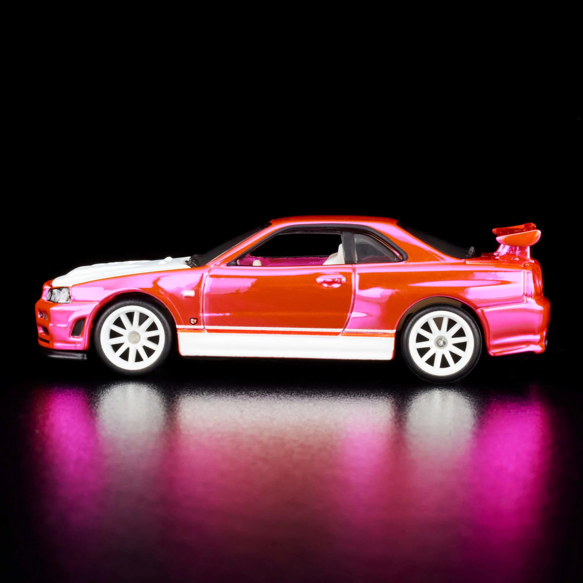 RLC Exclusive Pink Editions Nissan Skyline GT-R - Image 9