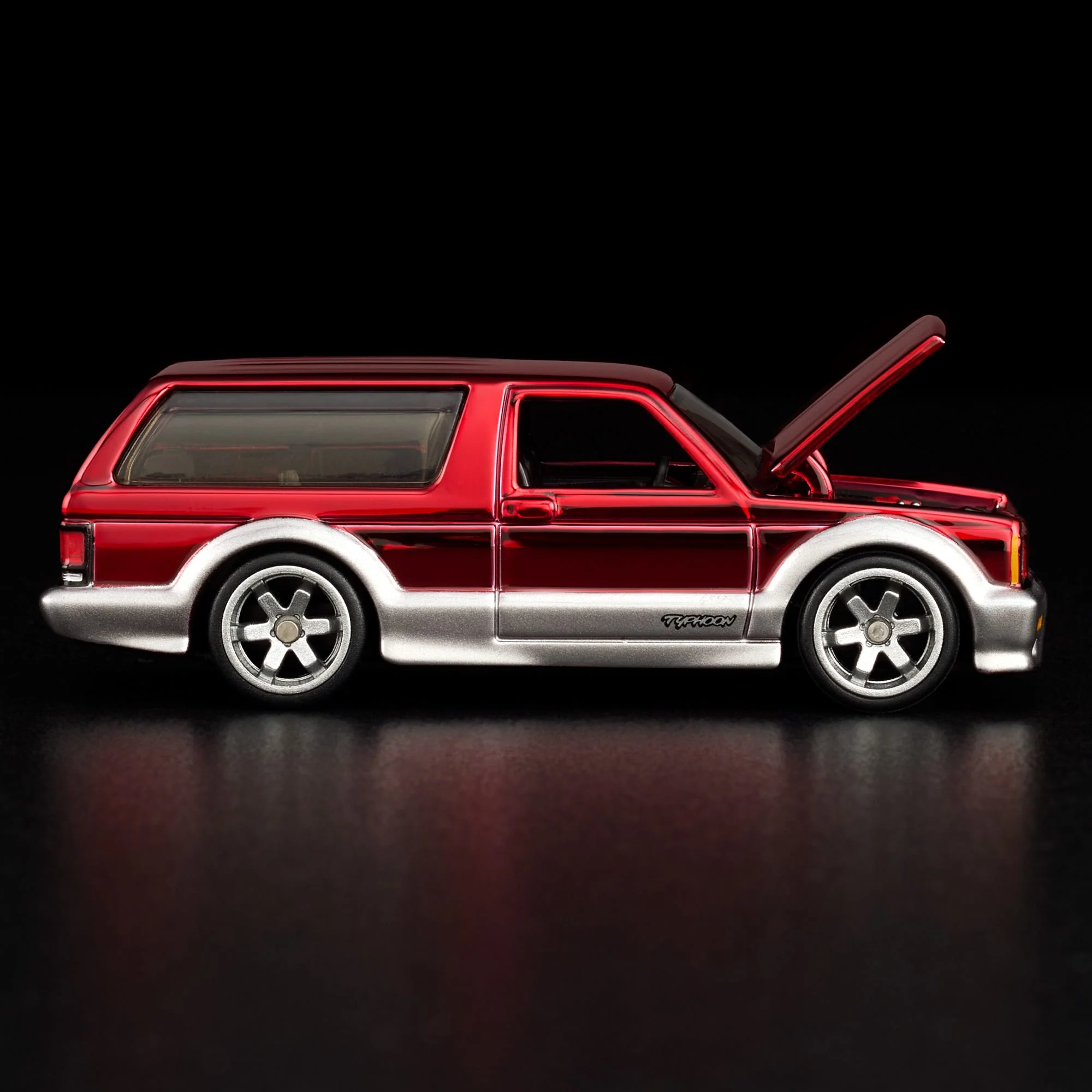 RLC 1992 GMC Typhoon - Image 7