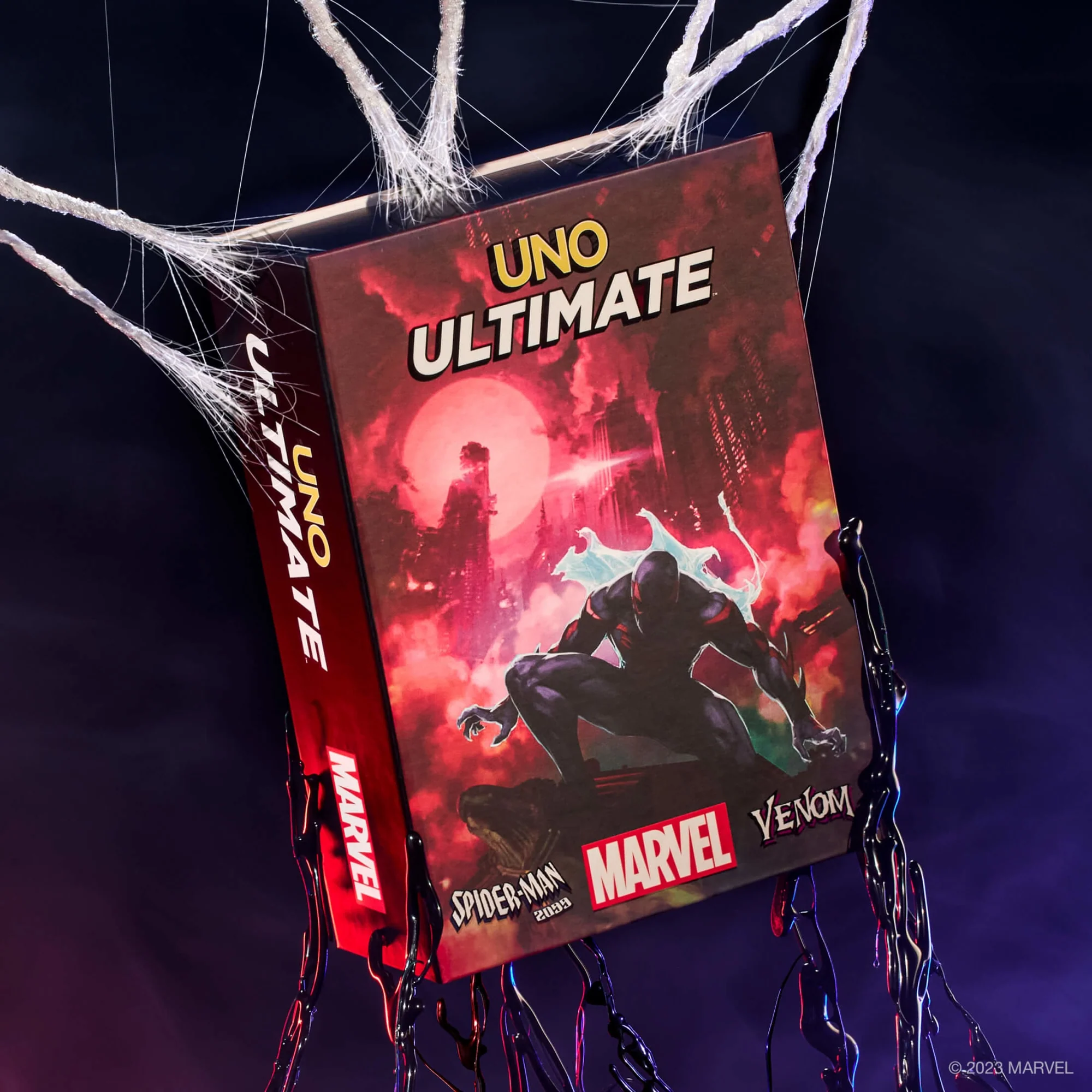 UNO Ultimate Marvel Spider-Man 2099 vs. Venom Add-On 2-Pack - Image 2